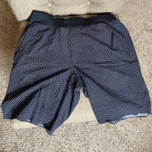 Lululemon ‘In Mind’ Short - Medium